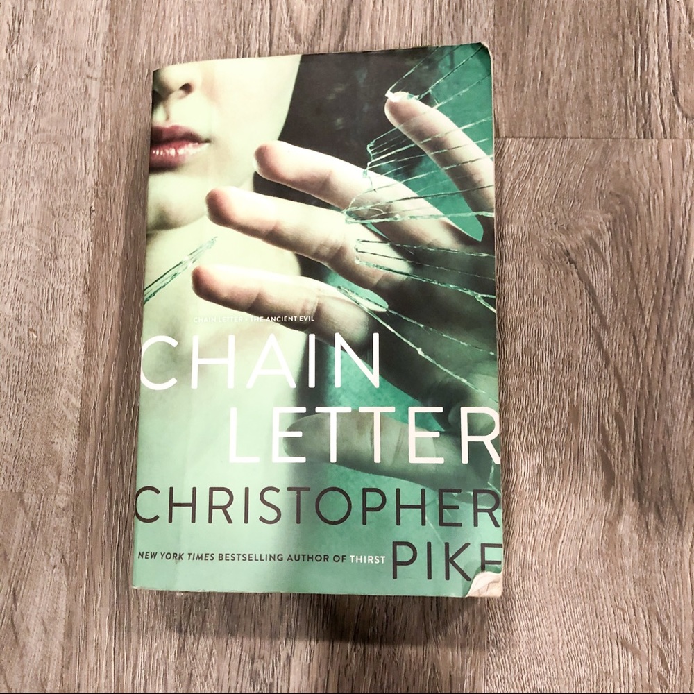 book bundle - Picture 2 of 5